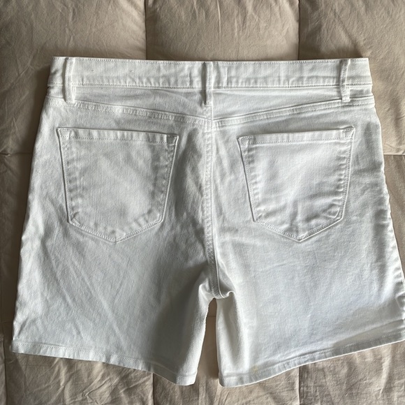 LOFT white denim shorts - Picture 2 of 7